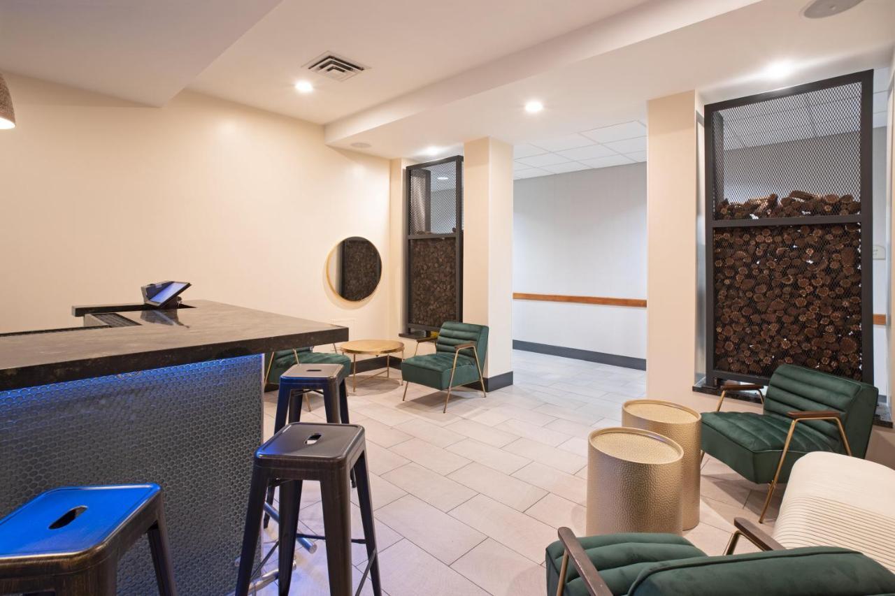 Holiday Inn & Suites Goodyear - West Phoenix Area By Ihg Exterior photo