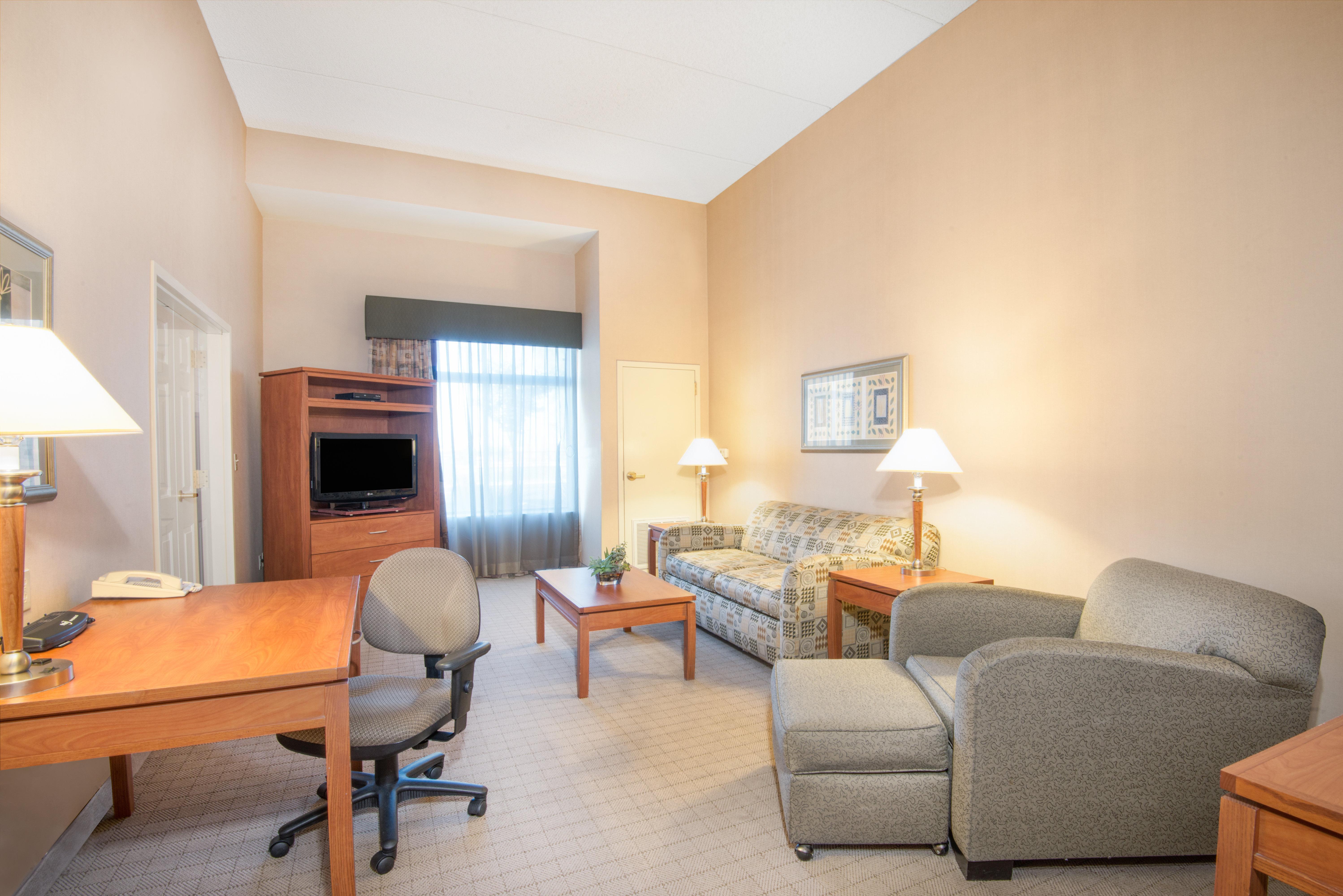Holiday Inn & Suites Goodyear - West Phoenix Area By Ihg Exterior photo