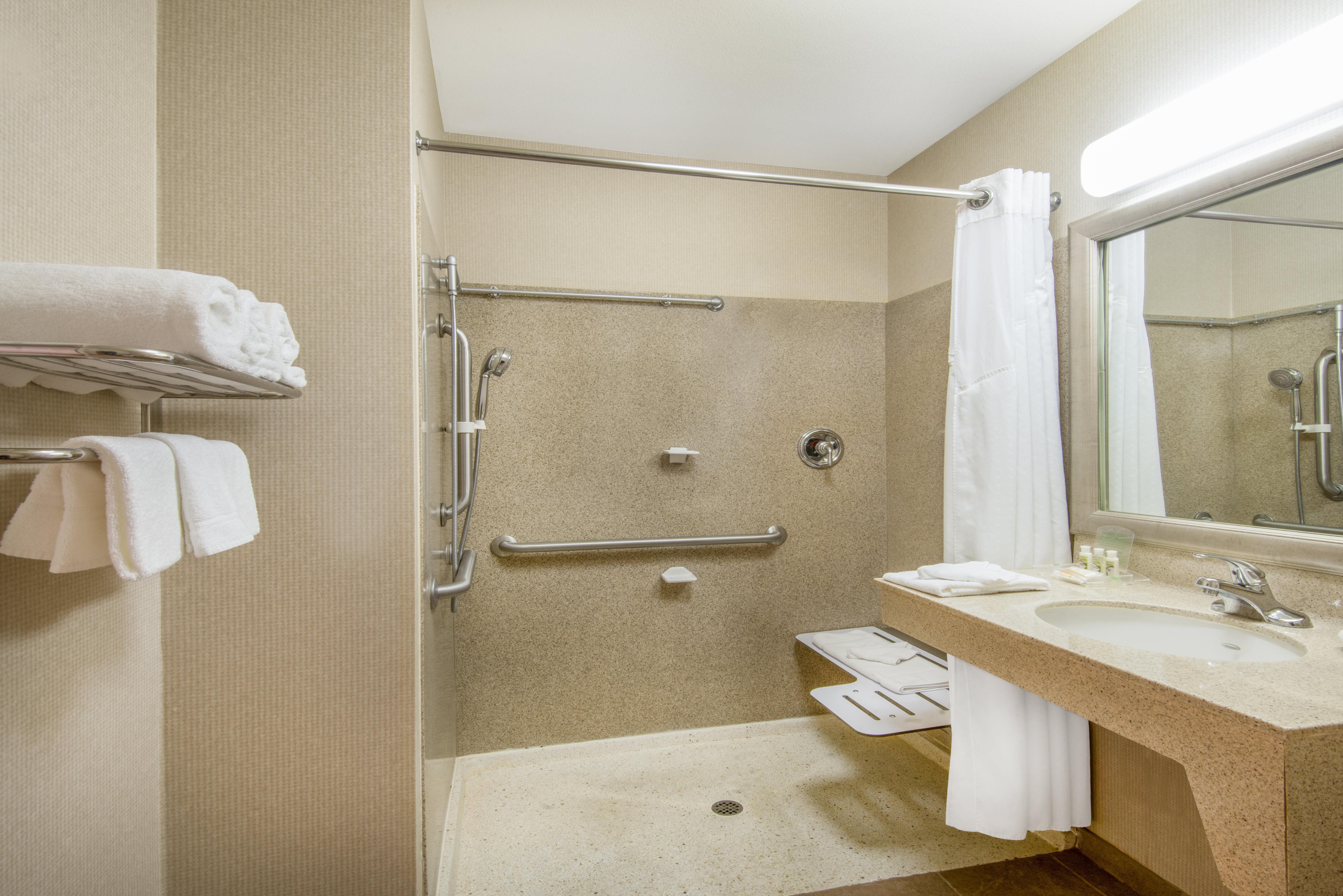 Holiday Inn & Suites Goodyear - West Phoenix Area By Ihg Exterior photo