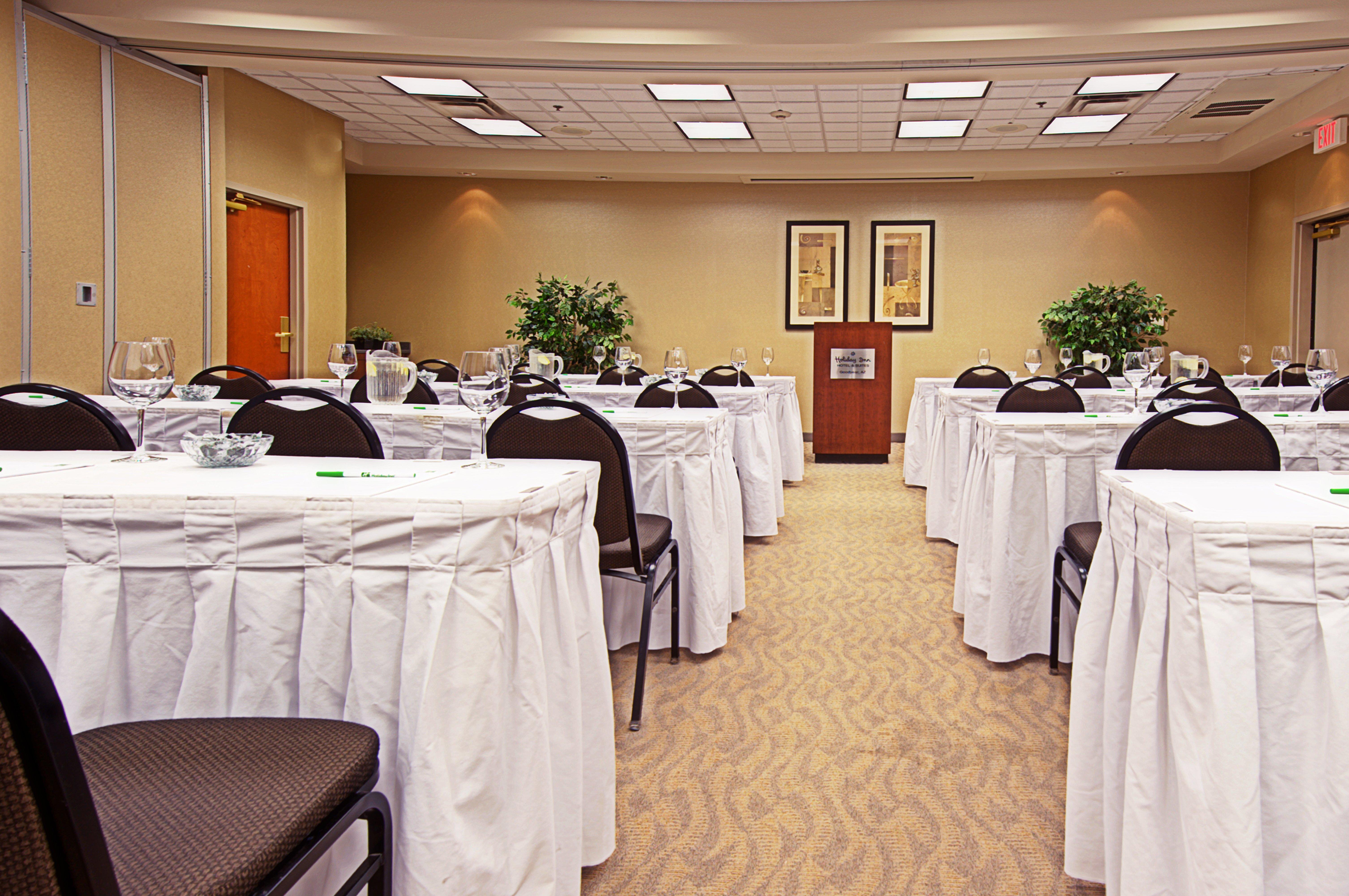 Holiday Inn & Suites Goodyear - West Phoenix Area By Ihg Exterior photo